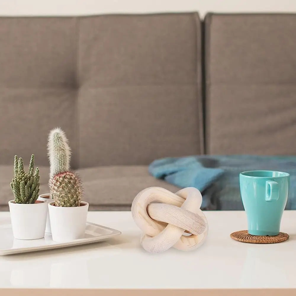 Mesa de centro con detalles rústicos bohemios, decoración de nudos de madera, decoración de eslabones de cadena de madera, decoración de estante de pino de 3 eslabones