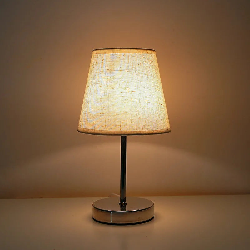 Lámpara de escritorio pequeña Usb de tela de madera maciza, lámpara de noche para dormitorio, estudio, dormitorio, luz Led nocturna, decoración de luz de ambiente creativa